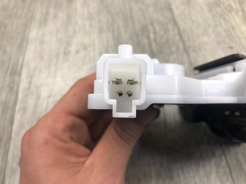 Замок крышки багажника QASHQAI/ROGUE SPORT 14- 2020 J11 2.0L MR20DD