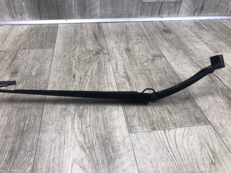 Поводок стеклоочистителя передний правый QASHQAI/ROGUE SPORT 14- 2020 J11 2.0L MR20DD