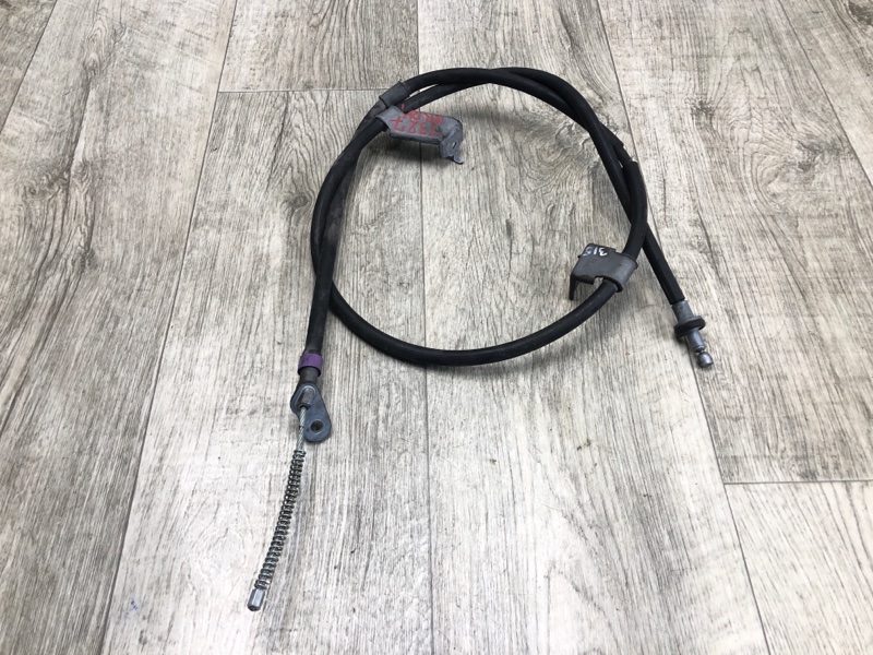 Трос стояночного тормоза задний правый QASHQAI/ROGUE SPORT 14- 2020 J11 2.0L MR20DD