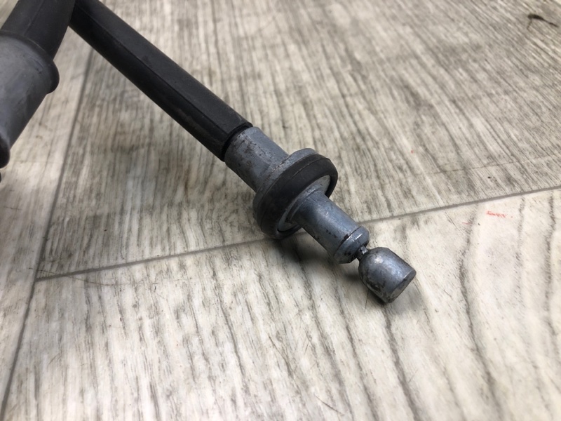 Трос стояночного тормоза задний правый QASHQAI/ROGUE SPORT 14- 2020 J11 2.0L MR20DD