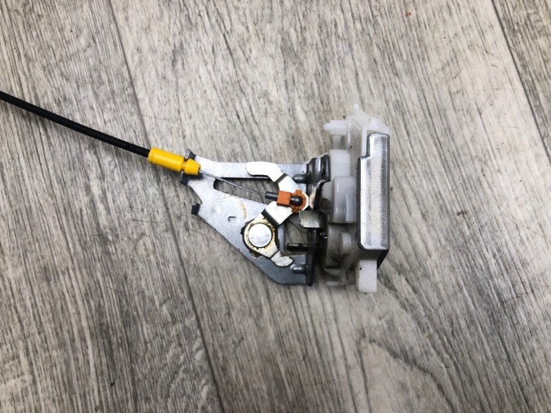 Замок борта левый MITSUBISHI OUTLANDER XL 05-13 2.4 4B12