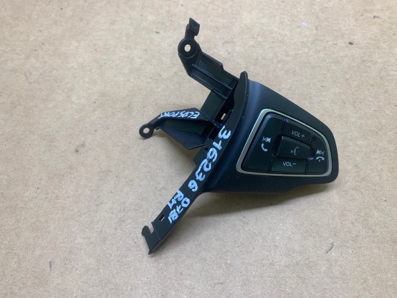 Запчасть кнопки на руль правые FORD ECOSPORT 18-22 2021 1.0 L EcoBoost (Fox) turbo GJ5Z-9C88-8D Б/У Кнопки на руль правые FORD ECOSPORT 18-22 2021 1.0 L EcoBoost (Fox) turbo GJ5Z-9C88-8D Б/У