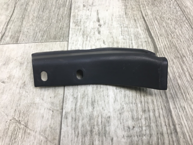 Накладка петли крышки багажника правая OUTLANDER XL 05-13 2007 2.4 4B12