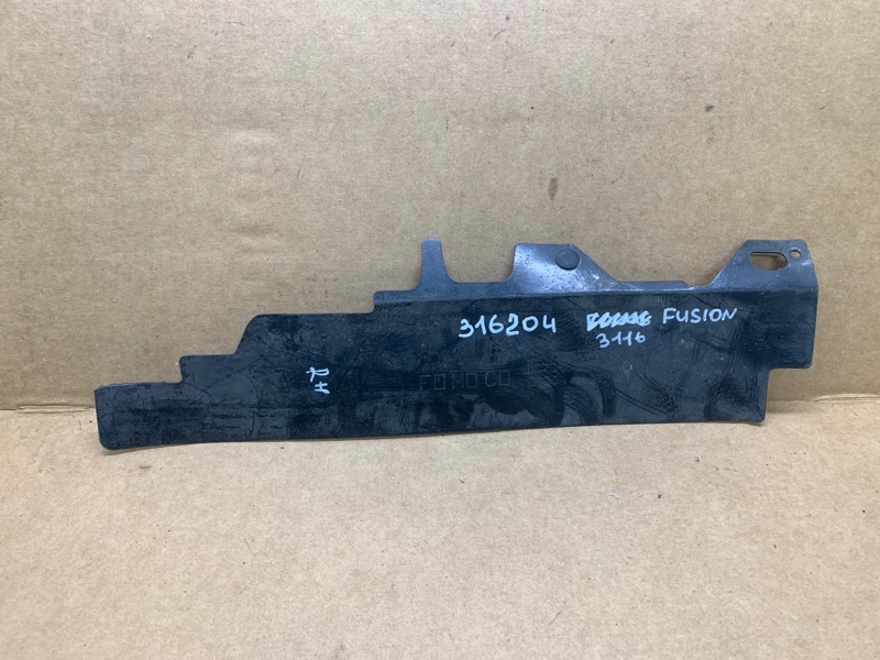 Запчасть дефлектор радиатора правый FORD FUSION 14- 2014 C25HDEX DS7Z-8310-B Б/У Дефлектор радиатора правый FORD FUSION 14- 2014 C25HDEX DS7Z-8310-B Б/У