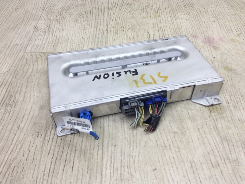 Усилитель звука FUSION 14- 2017 SEDAN C20HDTX