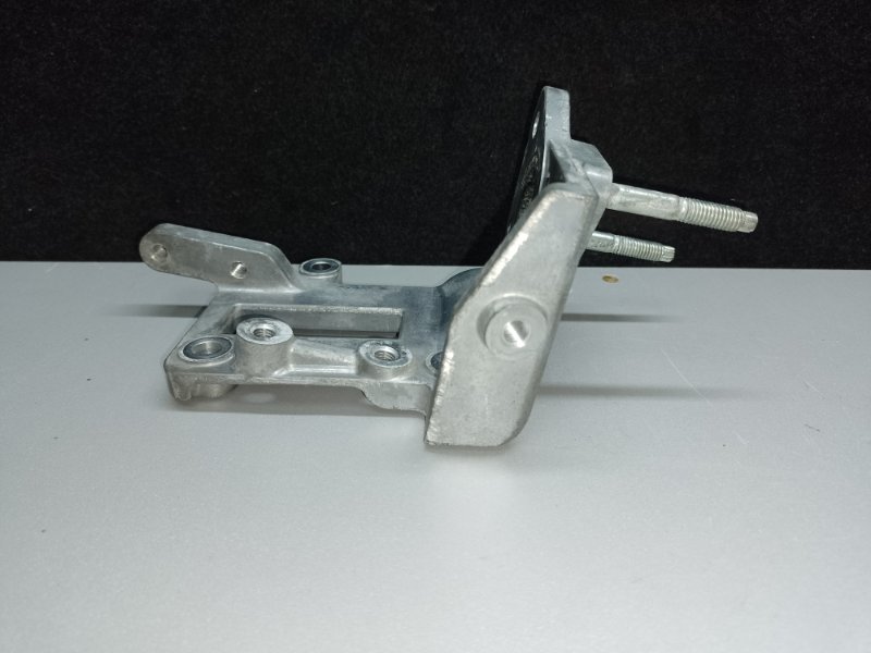 Крепление клапана EGR NISSAN ALTIMA 19- 2.5