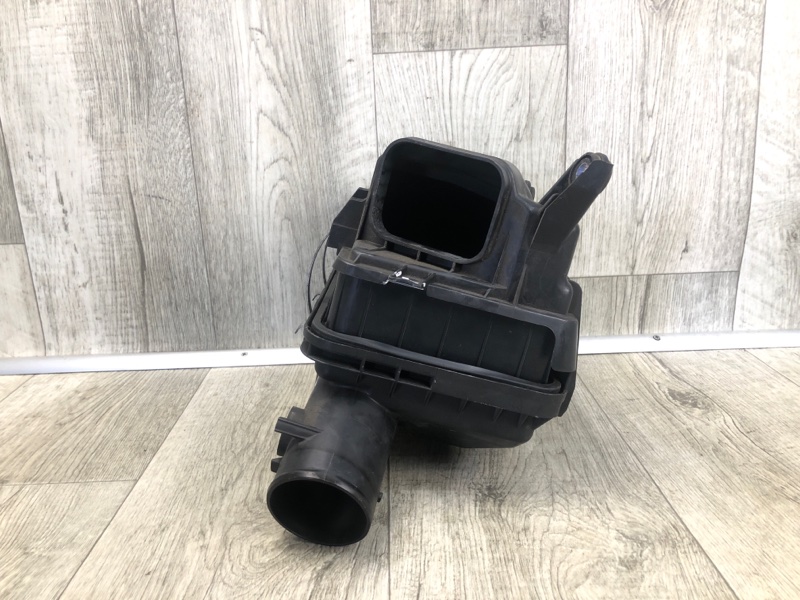 Корпус воздушного фильтра MITSUBISHI OUTLANDER XL 05-13 2.4 4B12