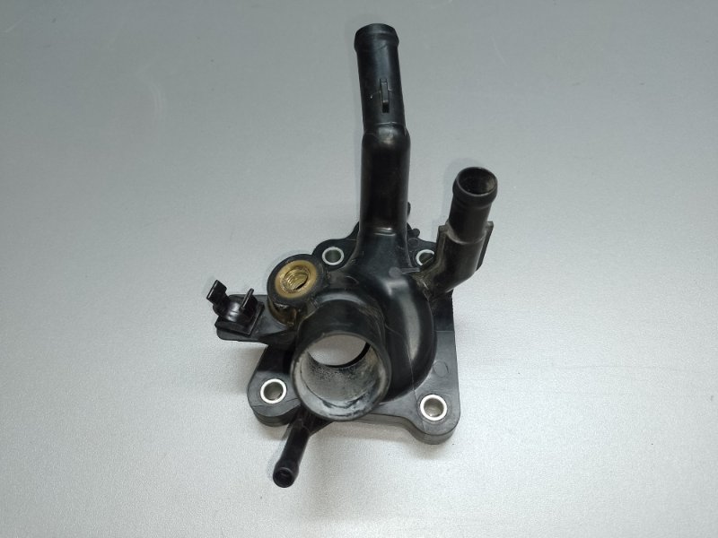 Фланец системы охлаждения ALTIMA 19- 2.5