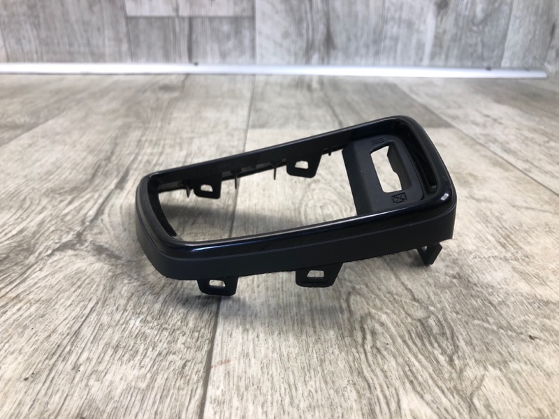 Дефлектор воздушный правый QASHQAI/ROGUE SPORT 14- 2020 J11 2.0L MR20DD