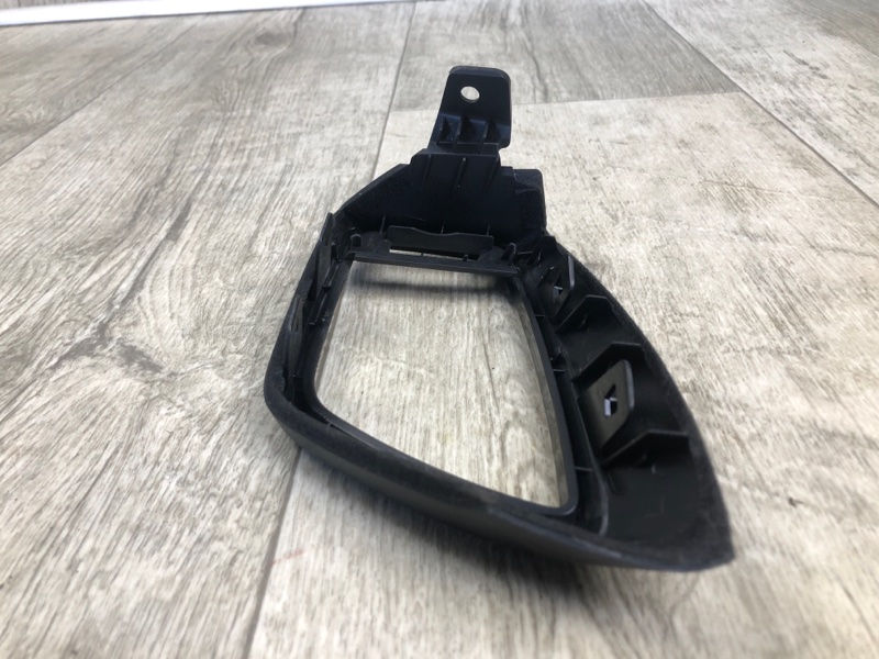 Дефлектор воздушный правый QASHQAI/ROGUE SPORT 14- 2020 J11 2.0L MR20DD