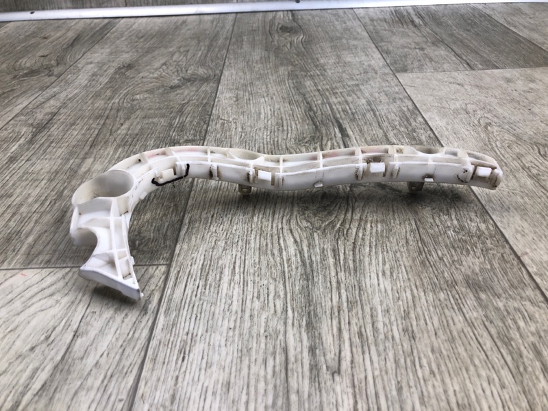 Кронштейн переднего бампера передний правый OUTLANDER XL 05-13 2007 2.4 4B12