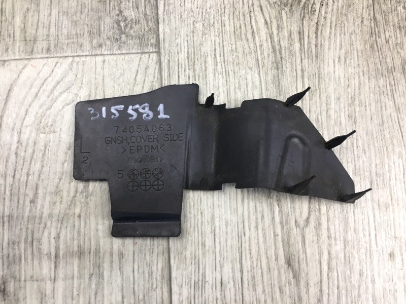 Пластик под лобовое стекло / Жабо левый OUTLANDER XL 05-13 2007 2.4 4B12