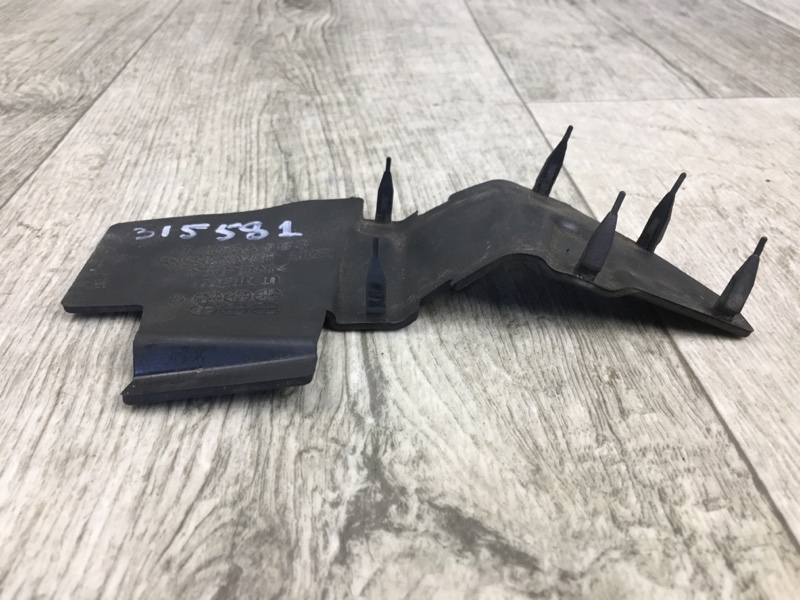 Пластик под лобовое стекло / Жабо левый MITSUBISHI OUTLANDER XL 05-13 2.4 4B12