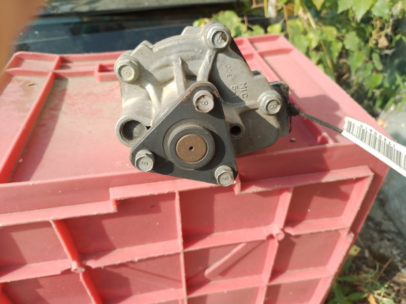 Помпа MITSUBISHI LANCER X 10 07-15 4B11 1300A083 Б/У