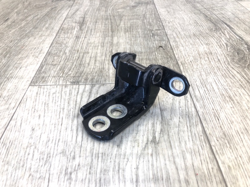 Петля двери нижняя задняя правая NISSAN QASHQAI/ROGUE SPORT 14- 2020 J11 2.0L MR20DD 82420-4P00A Б/У