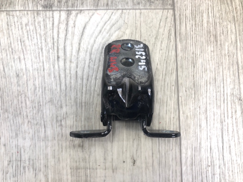 Петля двери нижняя задняя правая QASHQAI/ROGUE SPORT 14- 2020 J11 2.0L MR20DD