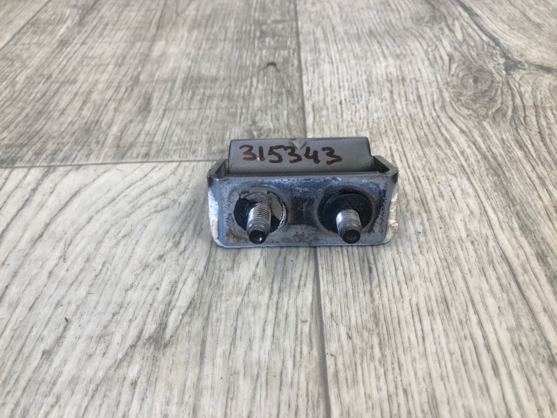 Петля крышки багажника NISSAN QASHQAI/ROGUE SPORT 14- J11 2.0L MR20DD