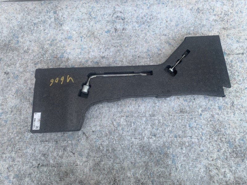 Запчасть ящик инструментальный правый MAZDA 3 BL 09-13 2009 2.5 L (L5-VE) BBM4-68-83XB Б/У Ящик инструментальный правый MAZDA 3 BL 09-13 2009 2.5 L (L5-VE) BBM4-68-83XB Б/У