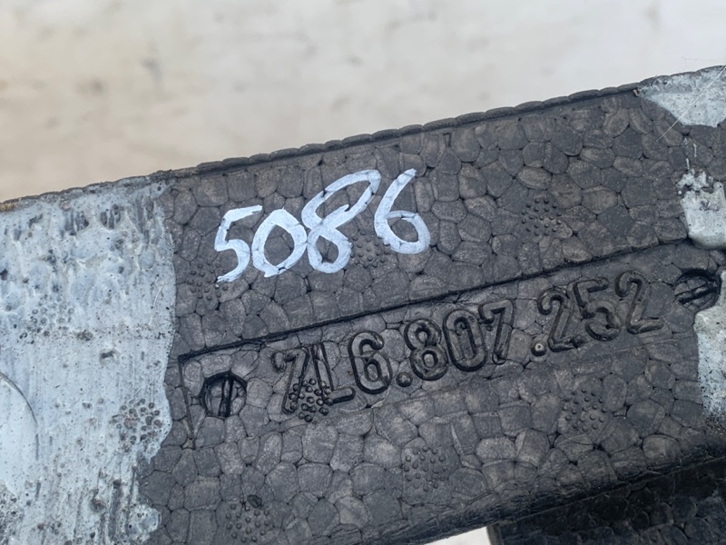 Наполнитель бампера задний задний TOUAREG 02-10 2007 BHK 3.6