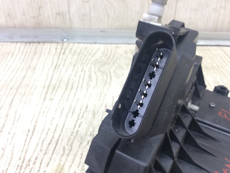 Замок двери передний левый FUSION 14- 2017 SEDAN C20HDTX