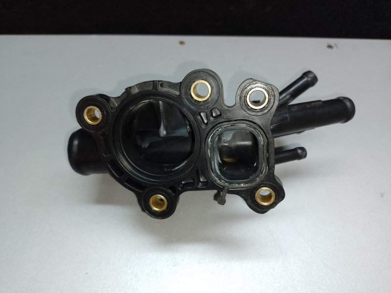 Фланец системы охлаждения NISSAN X-TRAIL/ROGUE T32 13-20 2.5 QR25DE