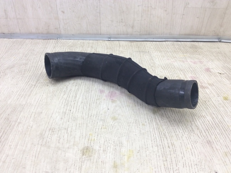 Патрубок интеркулера FORD FUSION 14- SEDAN C20HDTX