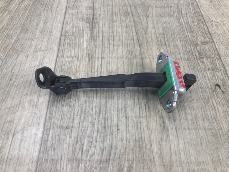 Запчасть ограничитель двери передний левый KIA FORTE/CERATO TD 08-13 2009 TD 2.0 G4KD 793801M000 Б/У Ограничитель двери передний левый KIA FORTE/CERATO TD 08-13 2009 TD 2.0 G4KD 793801M000 Б/У