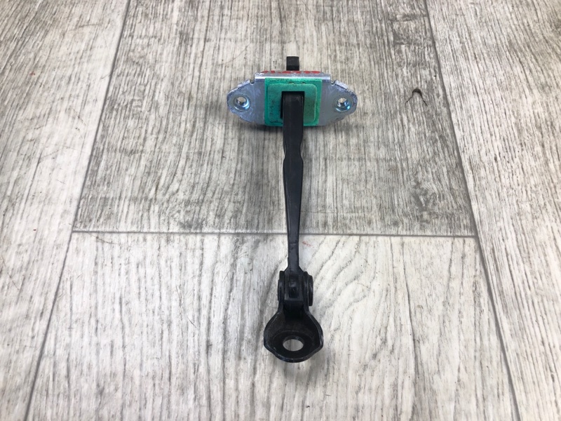 Ограничитель двери передний левый KIA FORTE/CERATO TD 08-13 TD 2.0 G4KD Ограничитель двери передний левый KIA FORTE/CERATO TD 08-13 TD 2.0 G4KD