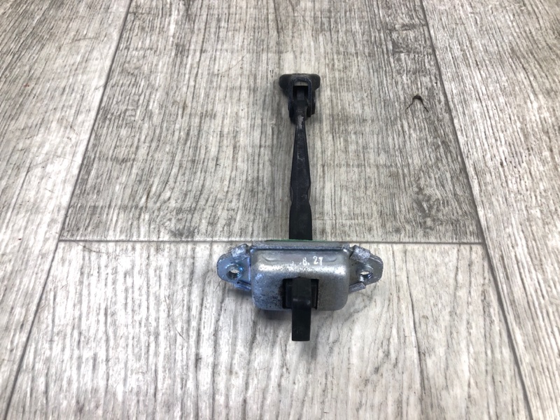 Ограничитель двери передний левый FORTE/CERATO TD 08-13 2009 TD 2.0 G4KD Ограничитель двери передний левый FORTE/CERATO TD 08-13 2009 TD 2.0 G4KD