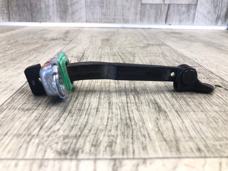 Ограничитель двери задний правый FORTE/CERATO TD 08-13 2009 TD 2.0 G4KD Ограничитель двери задний правый FORTE/CERATO TD 08-13 2009 TD 2.0 G4KD