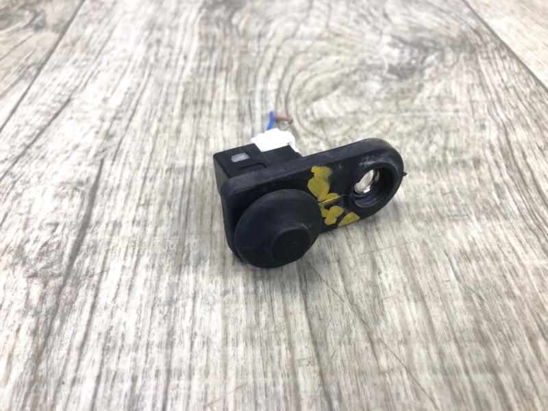 Датчик открытия двери KIA FORTE/CERATO TD 08-13 2009 TD 2.0 G4KD 935601M500 Б/У