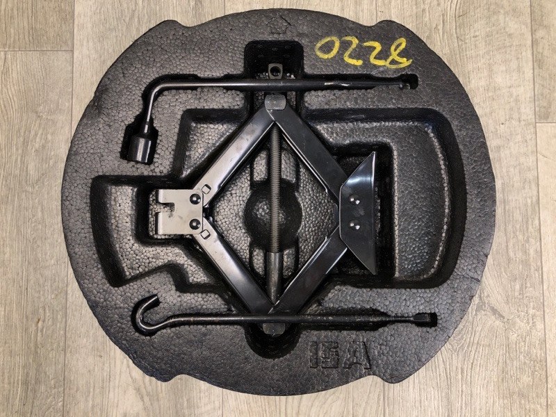 Запчасть ящик инструментальный KIA FORTE/CERATO TD 08-13 2009 TD 2.0 G4KD 091491M500 Б/У Ящик инструментальный KIA FORTE/CERATO TD 08-13 2009 TD 2.0 G4KD 091491M500 Б/У