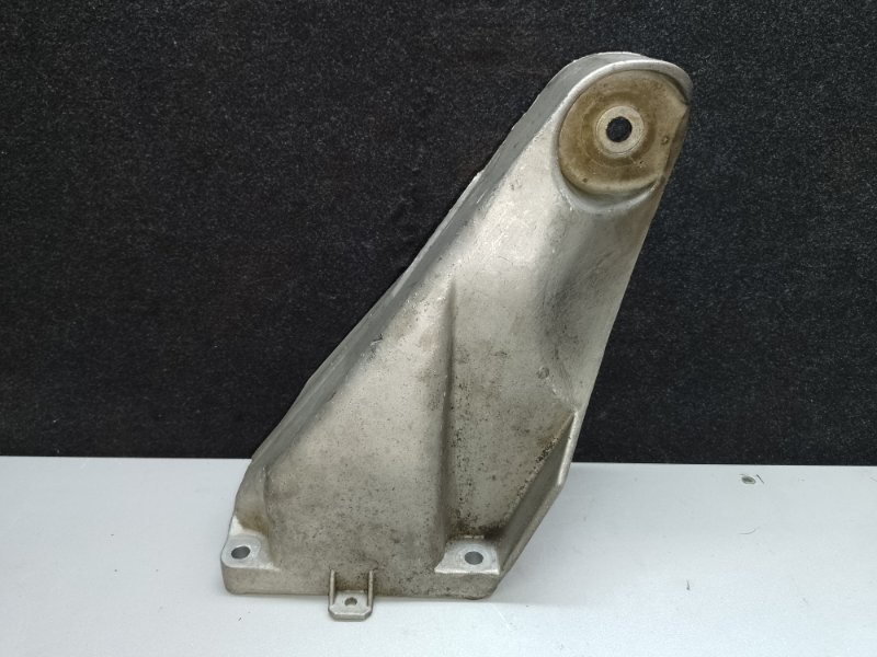 Кронштейн двигателя TOUAREG 02-10 2007 BHK 3.6 Кронштейн двигателя TOUAREG 02-10 2007 BHK 3.6