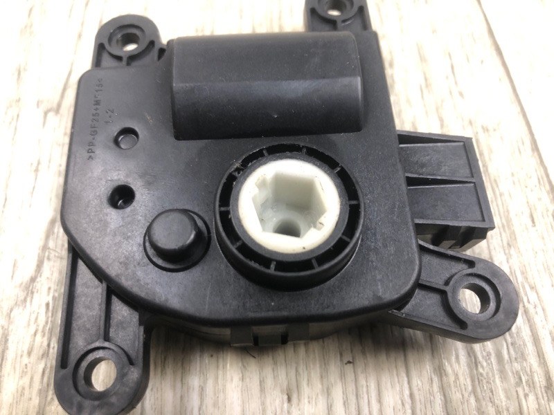 Моторчик печки FORTE/CERATO TD 08-13 2009 TD 2.0 G4KD