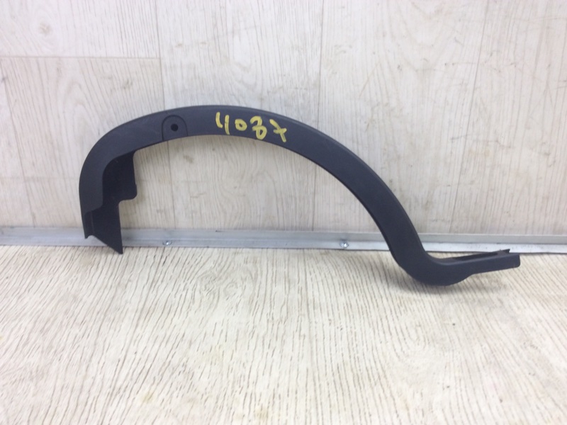 Накладка петли крышки багажника правая CAMRY 70 17- 2018 GSV70 2.5 A25AFKS Накладка петли крышки багажника правая CAMRY 70 17- 2018 GSV70 2.5 A25AFKS