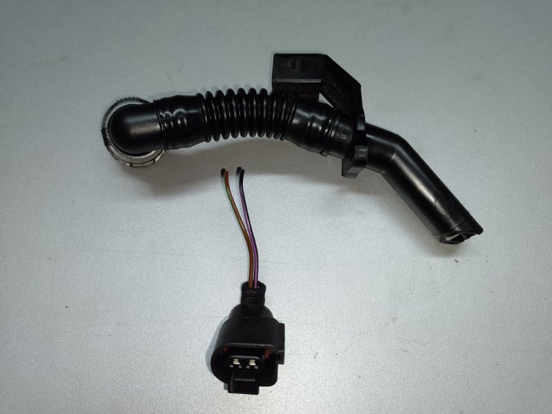 Запчасть трубка картерных газов VOLKSWAGEN TOUAREG 02-10 2007 BHK 3.6 03H 103 202 A Б/У Трубка картерных газов VOLKSWAGEN TOUAREG 02-10 2007 BHK 3.6 03H 103 202 A Б/У