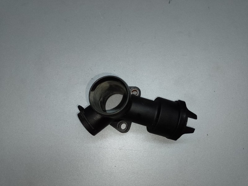 Фланец системы охлаждения TOUAREG 02-10 2007 BHK 3.6