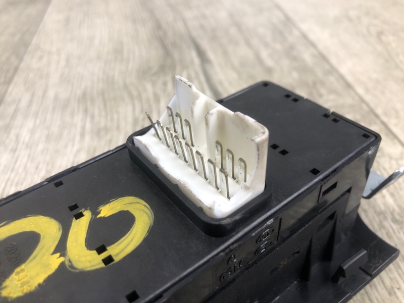 Блок управления стеклоподъемниками FORTE/CERATO TD 08-13 2009 TD 2.0 G4KD