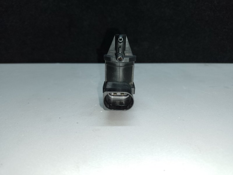 Клапан электромагнитный (вакуумный) VOLKSWAGEN TOUAREG 02-10 BHK 3.6