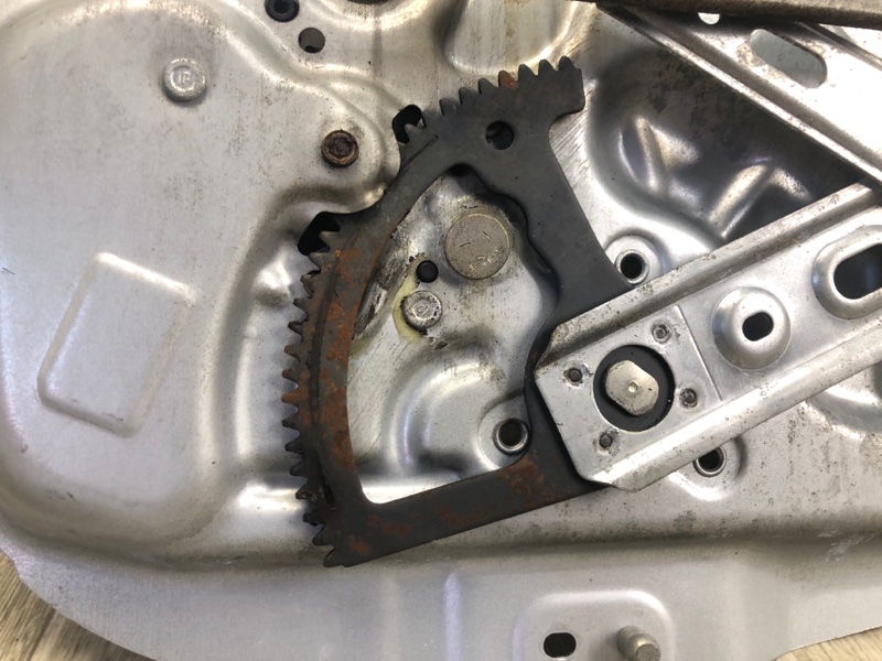 Стеклоподъемник задний правый KIA FORTE/CERATO TD 08-13 TD 2.0 G4KD Стеклоподъемник задний правый KIA FORTE/CERATO TD 08-13 TD 2.0 G4KD