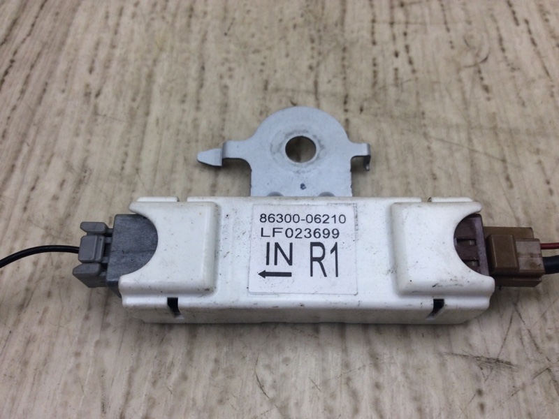 Антенна CAMRY 70 17- 2018 GSV70 2.5 A25AFKS