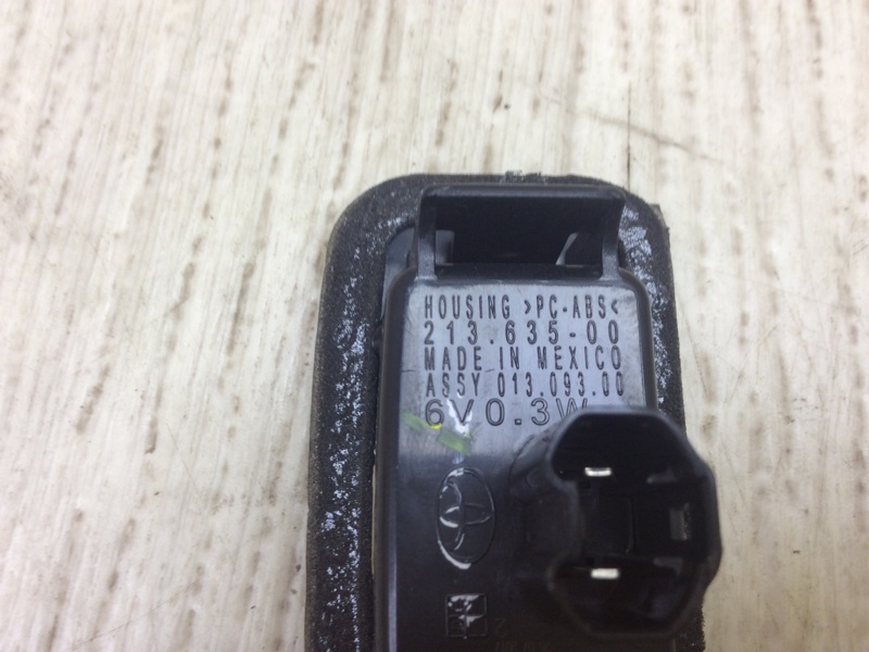 Подсветка номера TOYOTA CAMRY 70 17- GSV70 2.5 A25AFKS Подсветка номера TOYOTA CAMRY 70 17- GSV70 2.5 A25AFKS