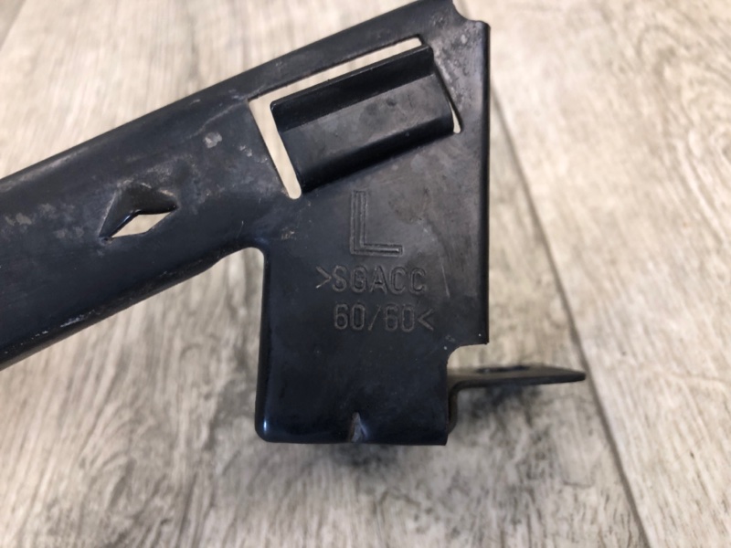 Кронштейн крепления фары левый FORTE/CERATO TD 08-13 2009 TD 2.0 G4KD Кронштейн крепления фары левый FORTE/CERATO TD 08-13 2009 TD 2.0 G4KD