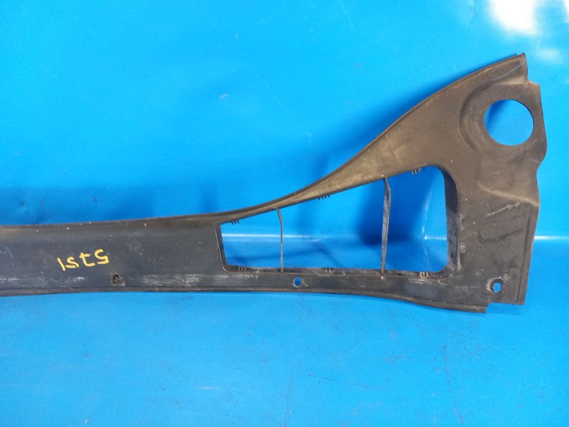 Пластик под лобовое стекло / Жабо FORD FOCUS 10-18 2.0