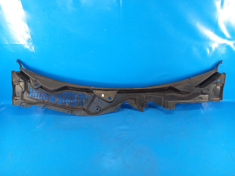 Пластик под лобовое стекло / Жабо MUSTANG 15- 2017 3.7 C37PDED