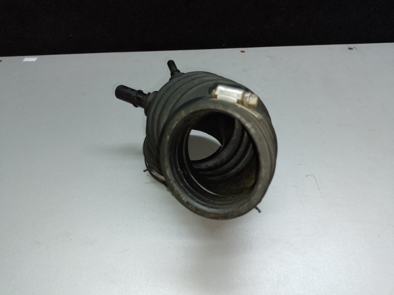 Патрубок воздушного фильтра FORD FOCUS 10-18 2.0