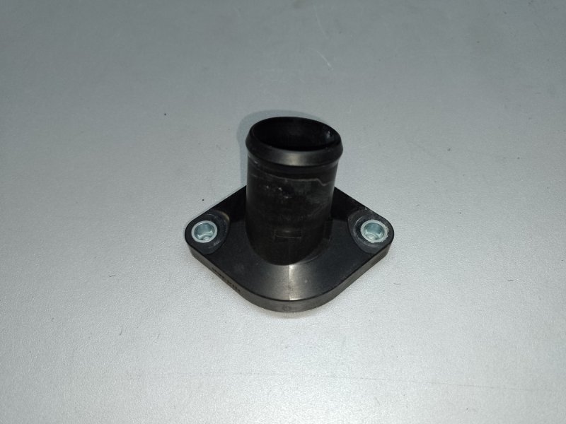 Крышка термостата NISSAN QASHQAI/ROGUE SPORT 14- 2020 J11 2.0L MR20DD 13049-EN200 Б/У