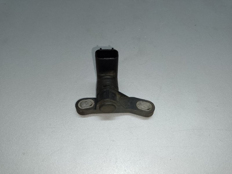 Датчик положения коленвала FORD FOCUS 10-18 2.0 6M8Z-6C315-AA Б/У