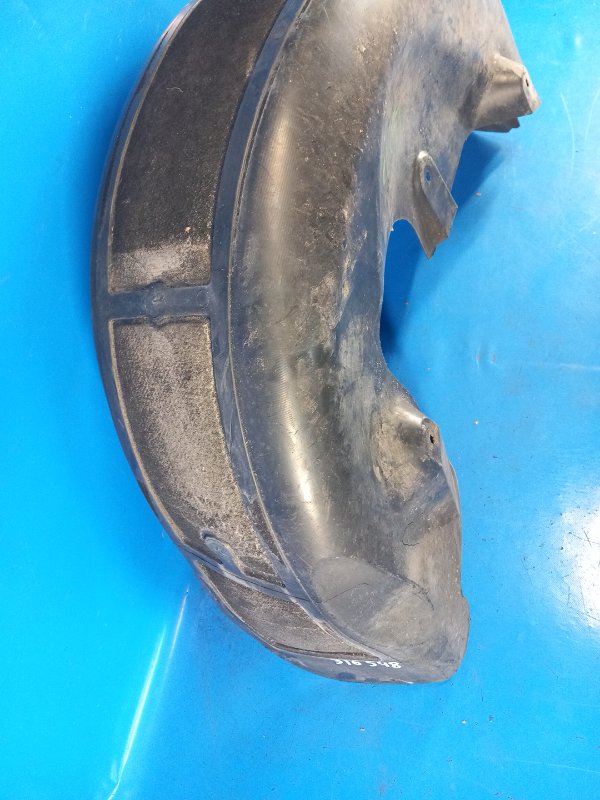 Подкрылок задний левый VOLVO XC70 00–07 2.5 B5254T2