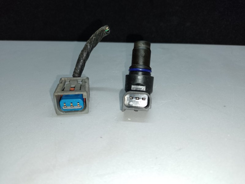 Датчик положения распредвала FOCUS 10-18 2.0